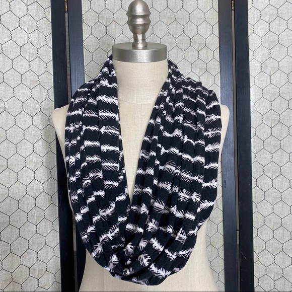 TART Striped Print Infinity Scarf - Picture 1 of 5